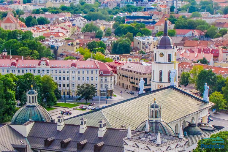 zdjęcie: widok z lotu ptaka na rynek Wilna