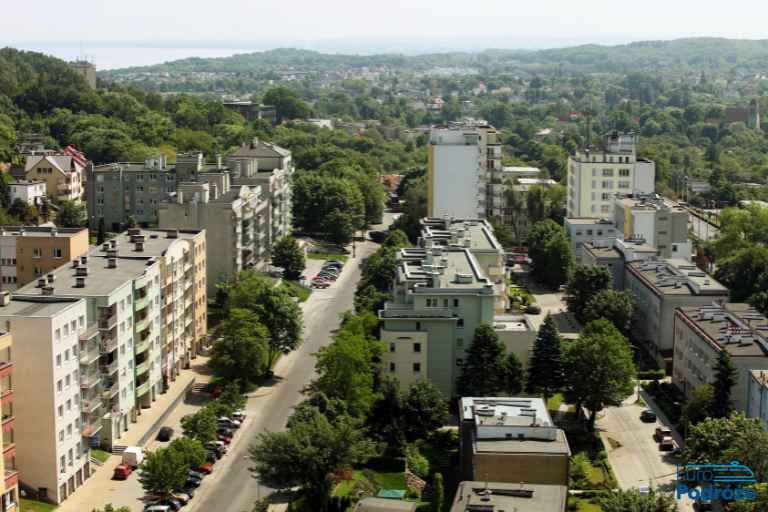 zdjęcie: widok z góry na osiedla mieszkalne w Gdyni