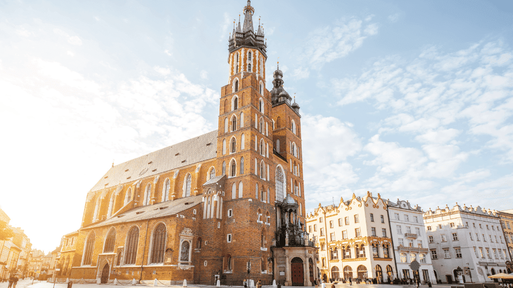 widok na Bazylikę Mariacką w Krakowie