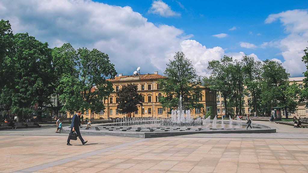Plac Litewski i Fontanna Multimedialna