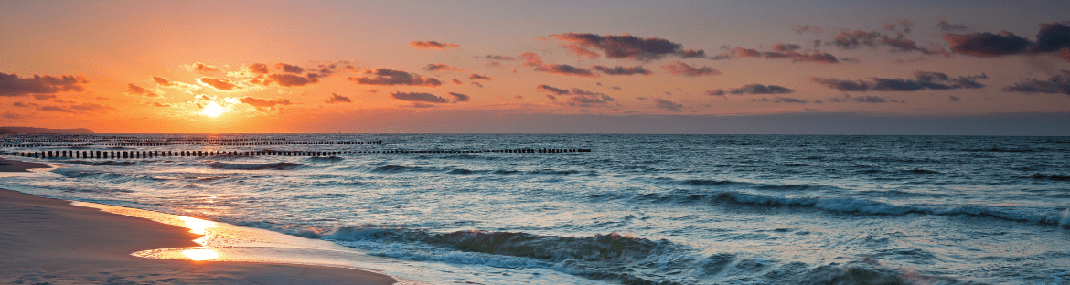 Zachód słońca nad morzem