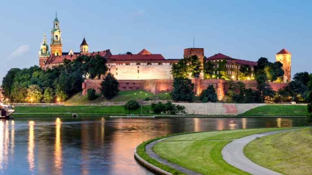 zdjęcie: Wawel w Krakowie, widok z daleka