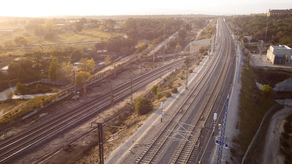 Tory kolejowe z góry – rozstaw szyn w Polsce